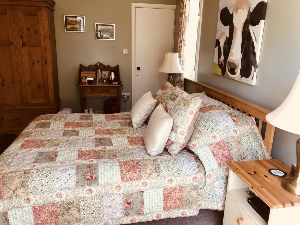 Tresillian House Bed & Breakfast Мелтън Моубрей Екстериор снимка